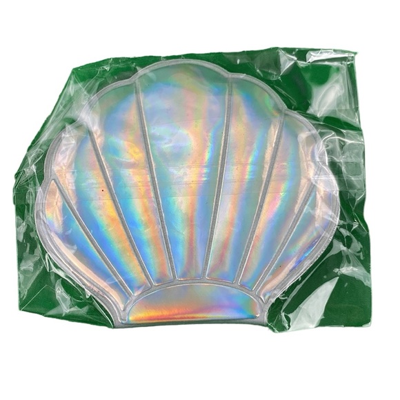 Silver Holographic Sea Shell Compact Mirror - Picture 15 of 15